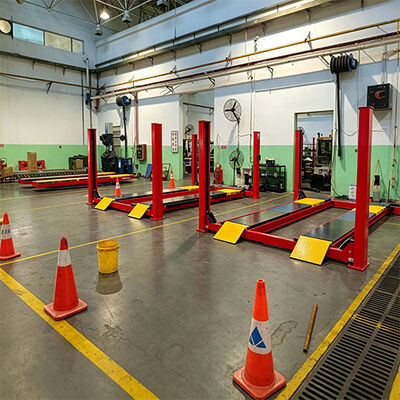 Good price 4 Ton Four Post Hydraulic Car Lift with Alignment Machine and Vehicle Hoist online